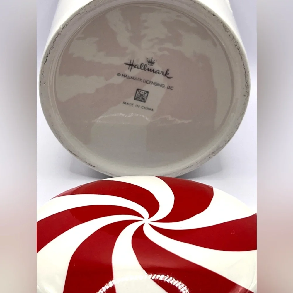 Hallmark Season's Treatings Holidays Ceramic White Jar Peppermint Candy Lid - Picture 7 of 8